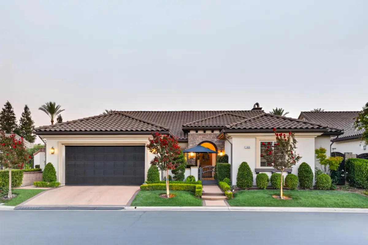1809 E Buena Salud Way, Fresno, CA 93730 - #1