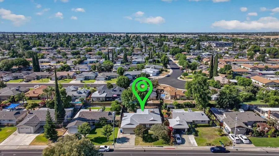 692 W Gettysburg Avenue, Clovis, CA 93612 - #3