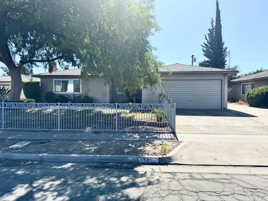 1470 N Chestnut Avenue, Fresno, CA 93703 - #2