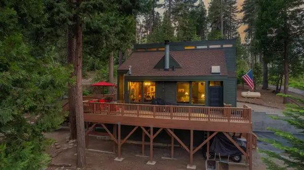 39873 Little Shuteye Ln, Shaver Lake, CA 93664