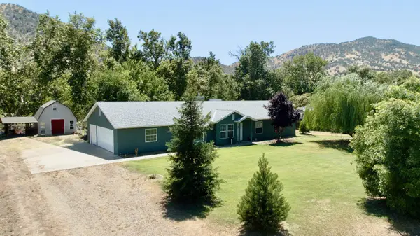 7557 Live Oak Drive, Sanger, CA 93657