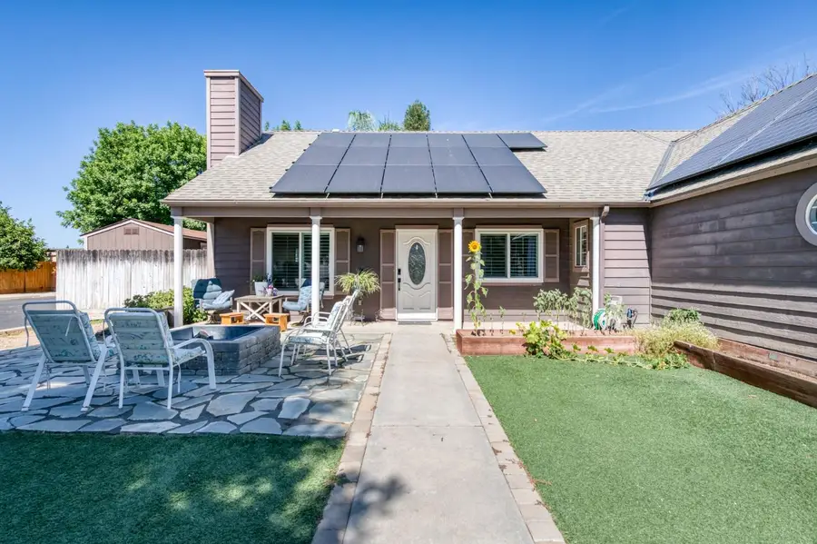 1012 N Adler Avenue, Clovis, CA 93611 - #2