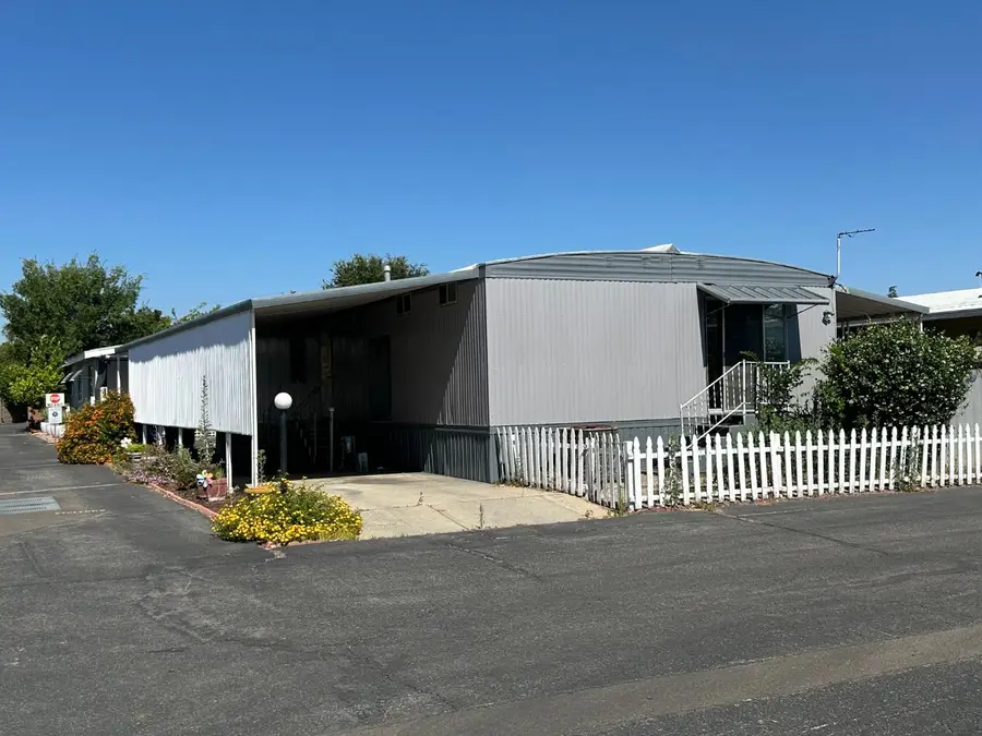 1724 Minnewawa Avenue #225, Clovis, CA 93612 - #2