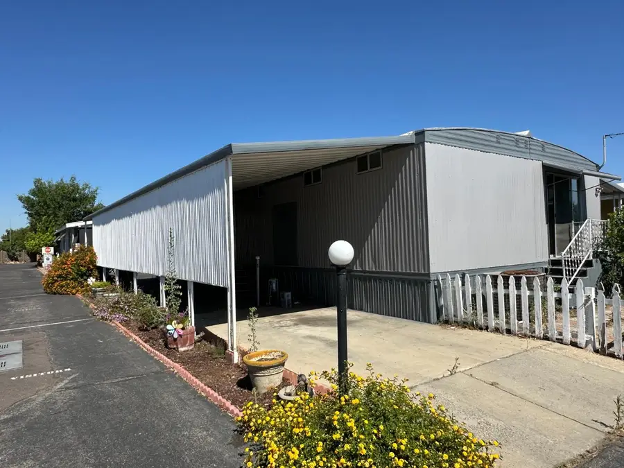 1724 Minnewawa Avenue #225, Clovis, CA 93612 - #3