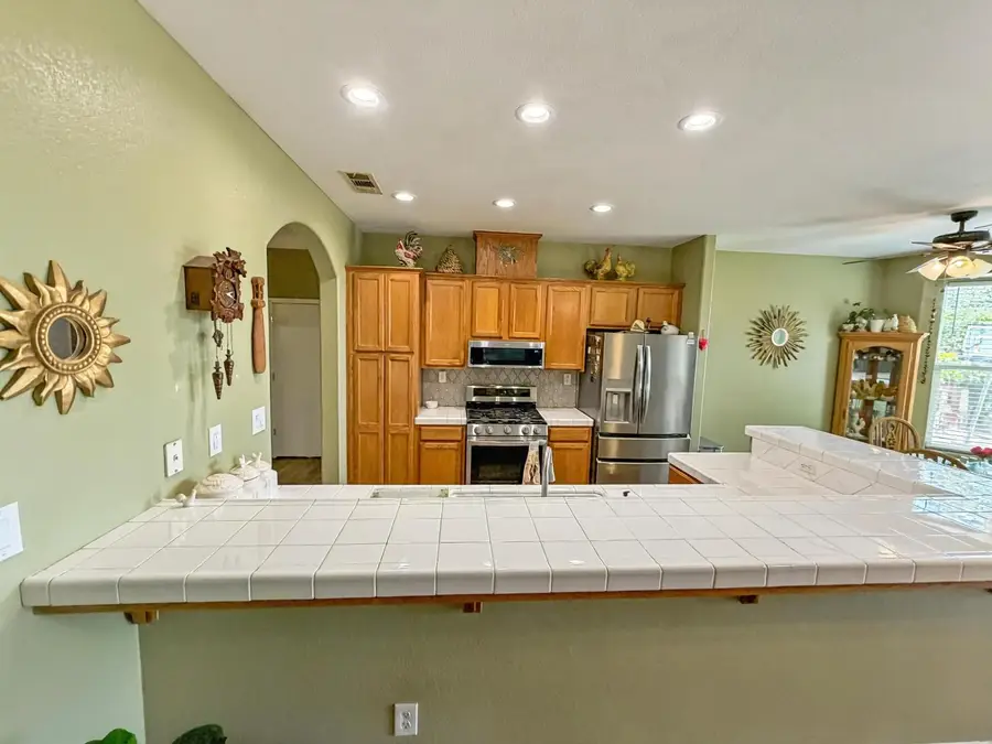 2811 Walton Avenue, Sanger, CA 93657 - #3