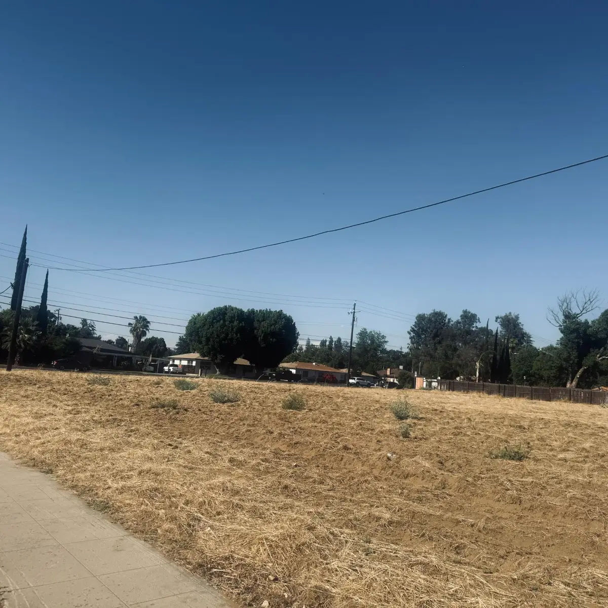 127 S Fine Avenue, Fresno, CA 93727 - #1
