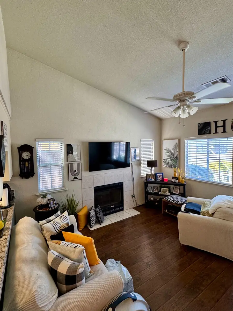 474 7th Street #101, Clovis, CA 93612 - #3