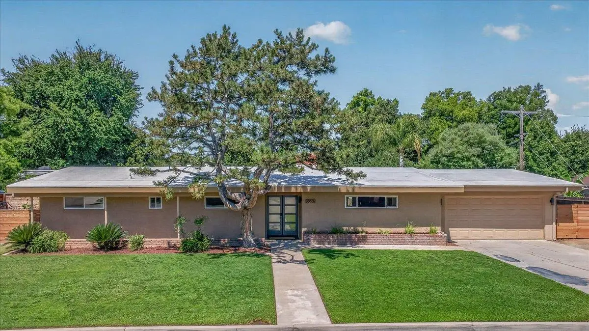5507 N 6th Street, Fresno, CA 93710 - #1