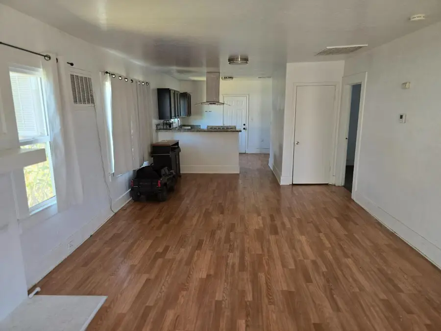 1426 E Patterson Avenue, Fresno, CA 93728 - #2