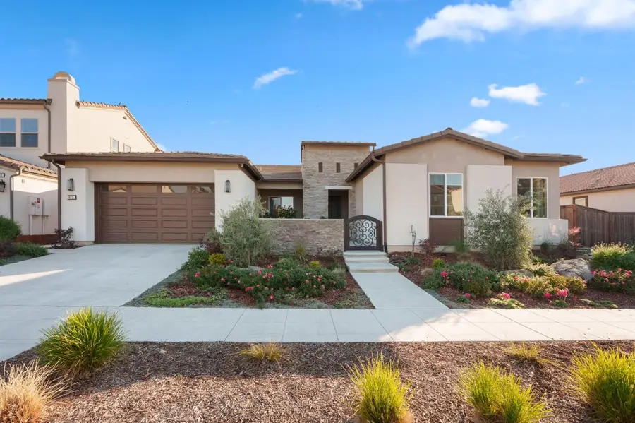 822 Overstone Avenue, Madera, CA 93636 - #2