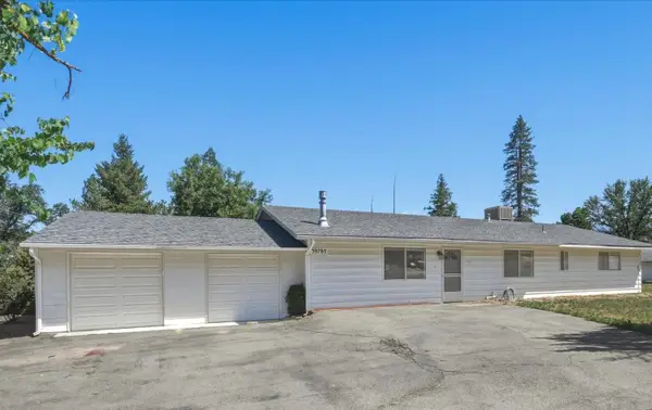 39785 Pine Ridge Road, Oakhurst, CA 93644
