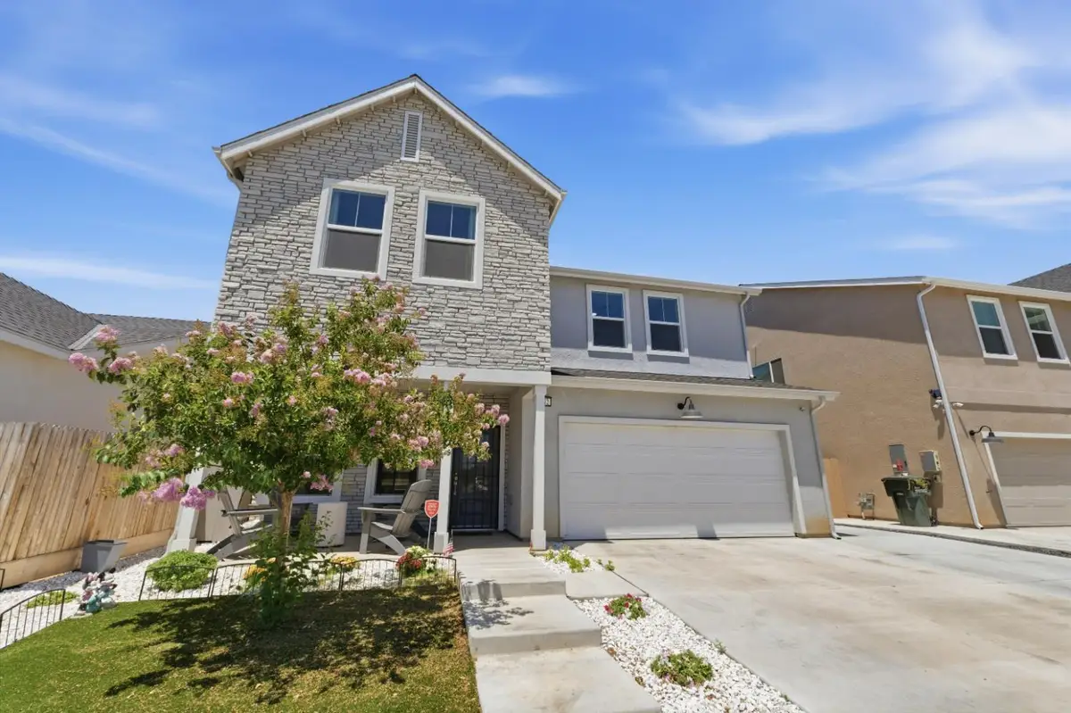 7242 E Amherst Avenue, Fresno, CA 93737 - #1