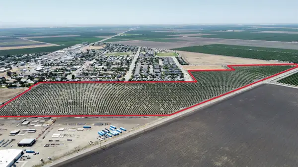 1 Placer Avenue, San Joaquin, CA 93660
