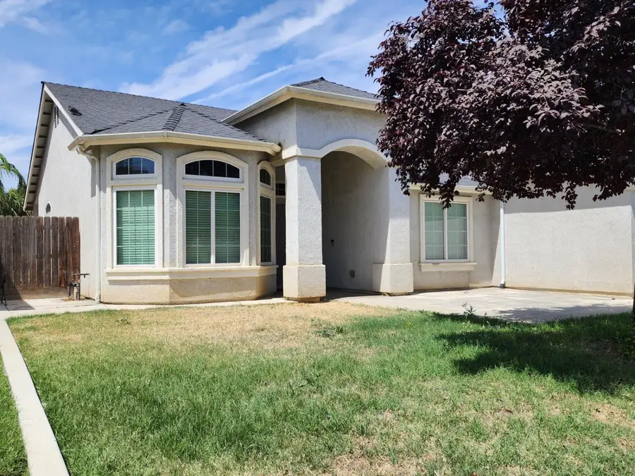 2454 Kelty Meadow Ave, Tulare, CA 93274 - #2