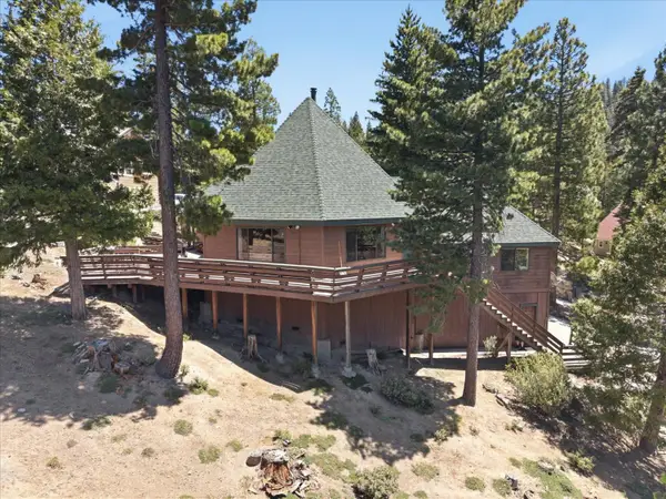 7273 Yosemite Park Way, Yosemite West, CA 95389