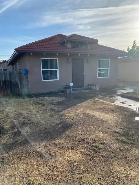 424 S A Street, Madera, CA 93638 - #1