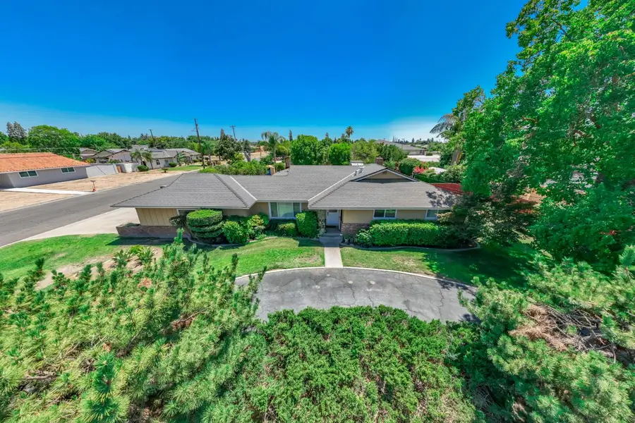 4328 E Rialto Avenue, Fresno, CA 93726 - #3