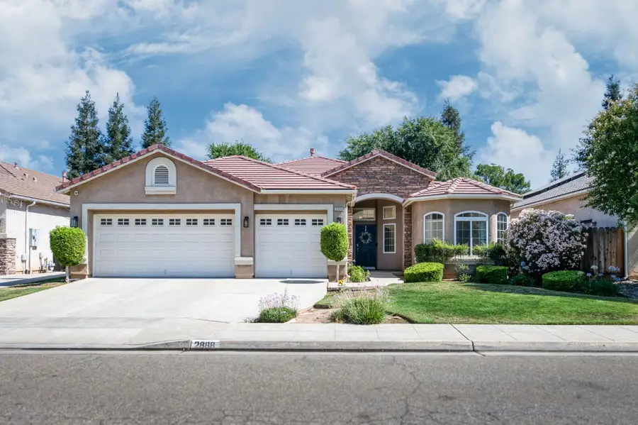 2888 E Muncie Avenue, Fresno, CA 93720 - #2
