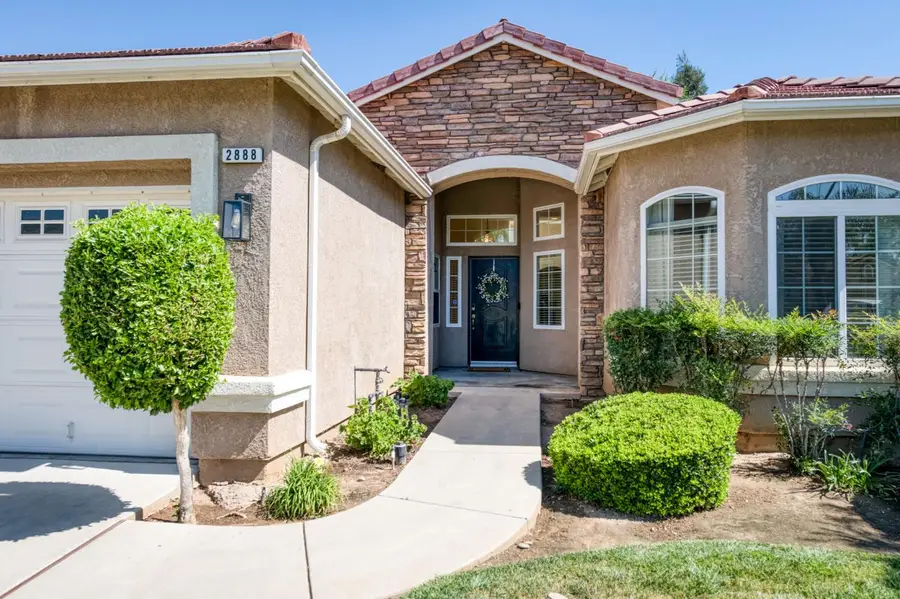 2888 E Muncie Avenue, Fresno, CA 93720 - #3