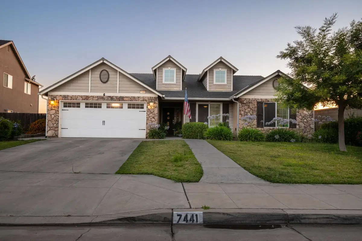 7441 N La Paz Avenue, Fresno, CA 93722 - #1