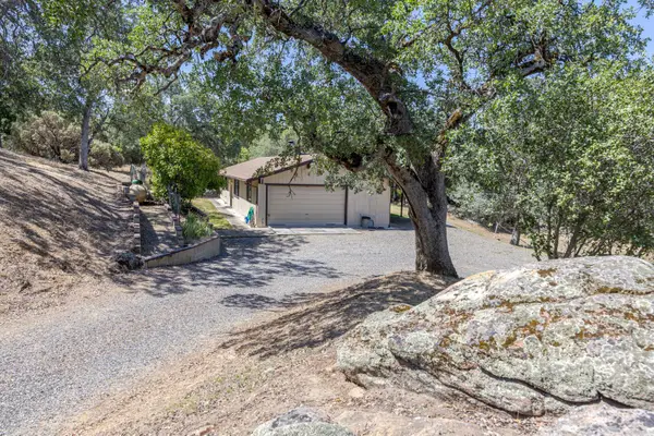 36846 Batti Road, Coarsegold, CA 93614