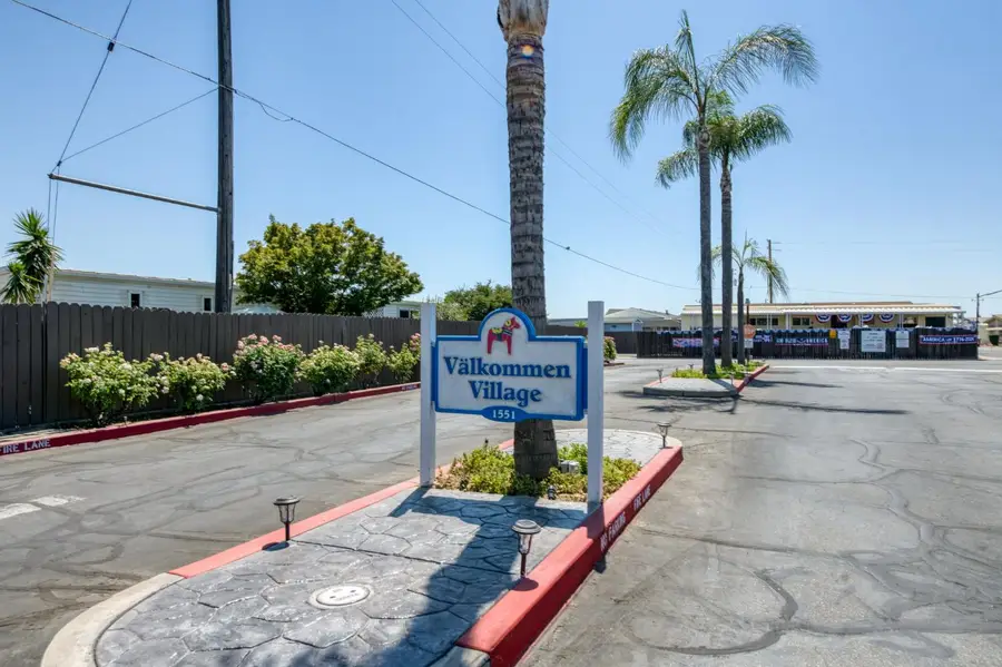 1551 6th Avenue Drive #29, Kingsburg, CA 93631 - #2