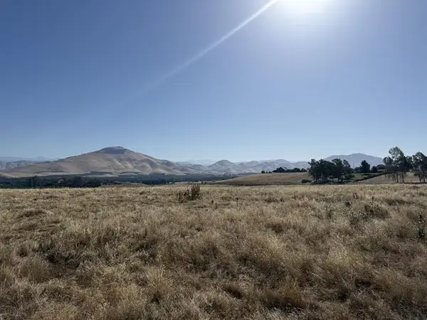 1900 N Piedra Road, Sanger, CA 93657