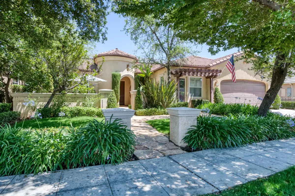 3283 Buckingham Avenue, Clovis, CA 93619 - #1