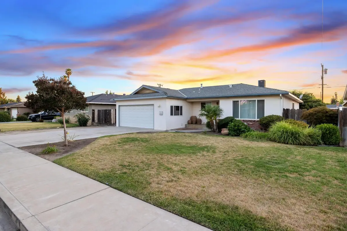1395 S Rupert Avenue, Reedley, CA 93654 - #1