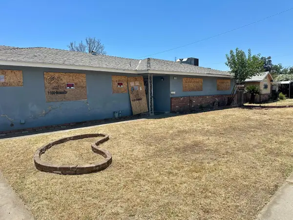 2153 Knowles Street, Selma, CA 93662
