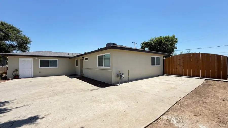 5326 E Clay Avenue, Fresno, CA 93727 - #2