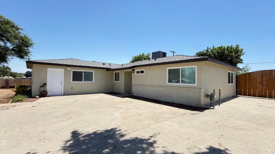 5326 E Clay Avenue, Fresno, CA 93727 - #3