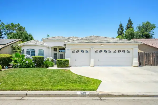 1746 E Chelsea Drive, Fresno, CA 93720