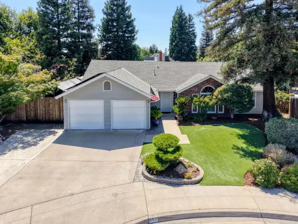 152 Karen Avenue, Clovis, CA 93612