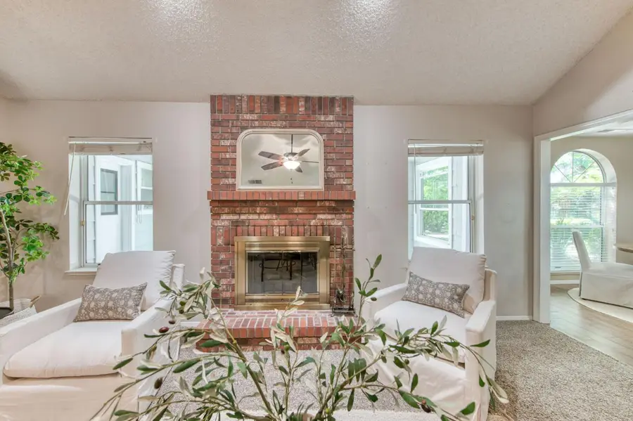 152 Karen Avenue, Clovis, CA 93612 - #3
