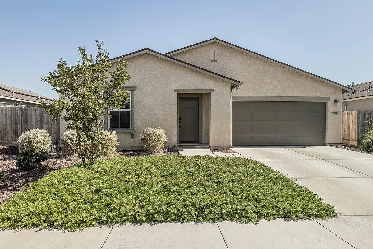 1105 E Packwood, Visalia, CA 93292 - #1