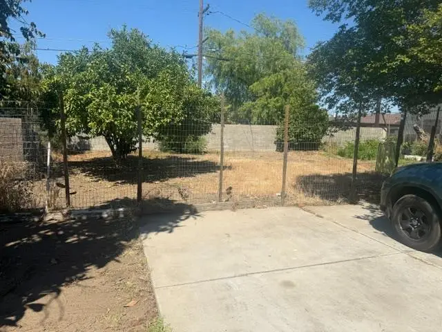 824 B Street, Fresno, CA 93706 - #3