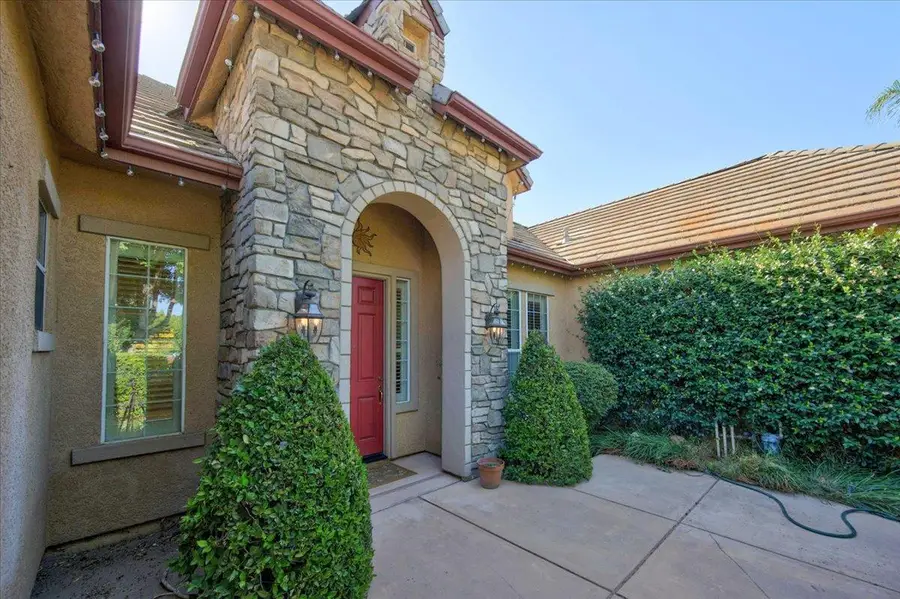 11 W Jordan Avenue, Clovis, CA 93611 - #3