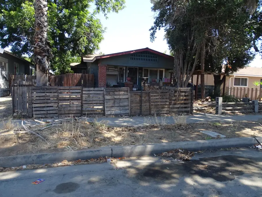 3135 E El Monte Way, Fresno, CA 93702 - #2