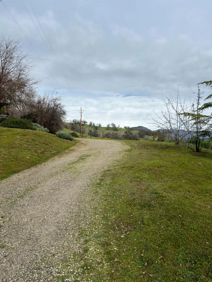 30284 Bear Mountain Road, Yokuts Valley, CA 93675 - #2