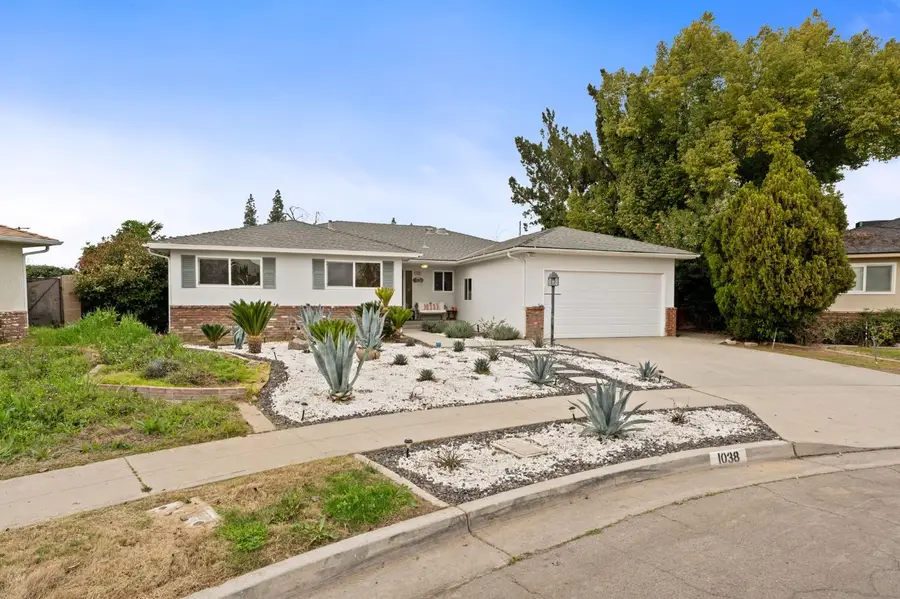 1038 E Vartikian Avenue, Fresno, CA 93710 - #2