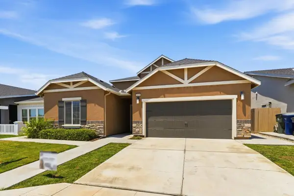5438 W Floradora Avenue, Fresno, CA 93722