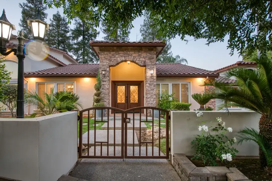 2510 W San Ramon Avenue, Fresno, CA 93711 - #3