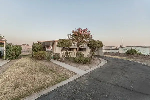 1701 Dinuba Avenue #42, Selma, CA 93662