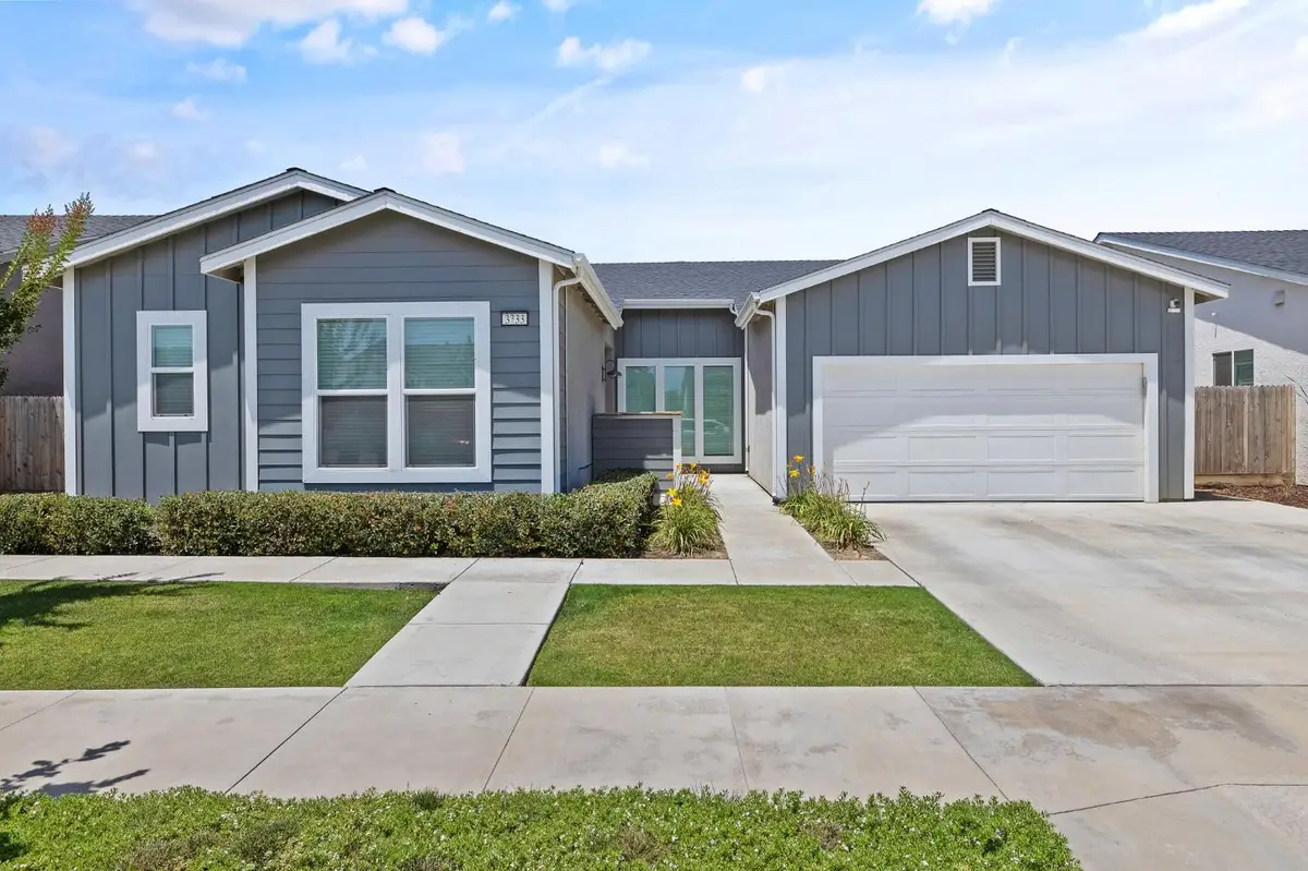 3733 N Clay, Visalia, CA 93291 - #1