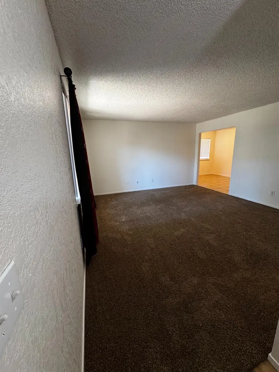 4313 N Emerson Avenue #103, Fresno, CA 93705 - #3