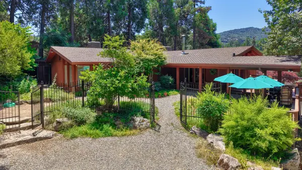 39670 Highview Drive, Oakhurst, CA 93644