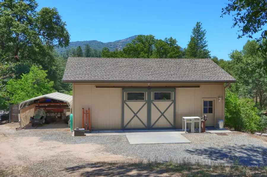 39670 Highview Drive, Oakhurst, CA 93644 - #2