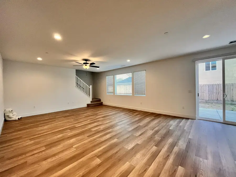 2827 E Colina Drive, Fresno, CA 93730 - #3