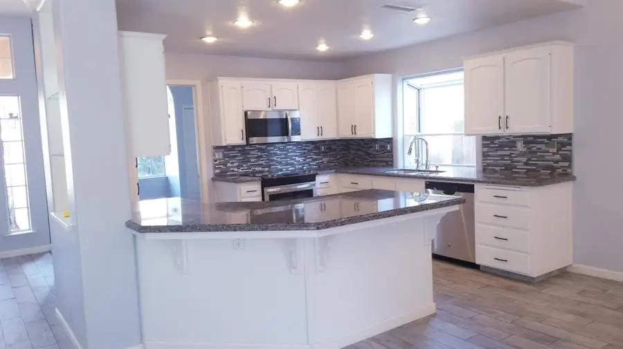 1857 E Lester Avenue, Fresno, CA 93720 - #2